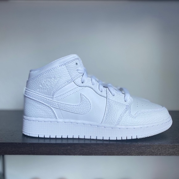 jordan 1 triple white gs